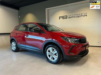 Rood Occasion 2022 Opel Grandland X Edition SUV | € 20.950 (Eerlijke prijs)