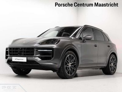 Nieuw Porsche Cayenne Black Edition 470 PK (345 kW) 2025 Grijs SUV