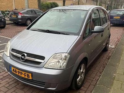 Grijs Occasion 2004 Opel Meriva MPV | € 1.199 (Eerlijke prijs)