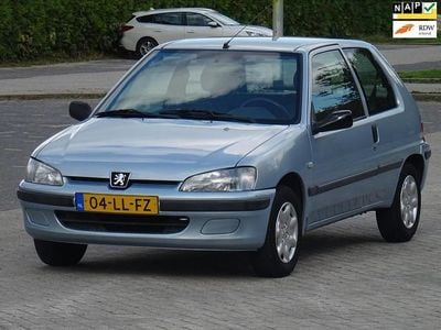 Grijs Gebruikt 2003 Peugeot 106 Hatchback | € 2.999 (Iets duurder)