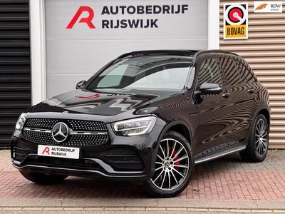 Zwart Occasion 2021 Mercedes GLC300e Premium Plus SUV | € 44.950 (Eerlijke prijs)