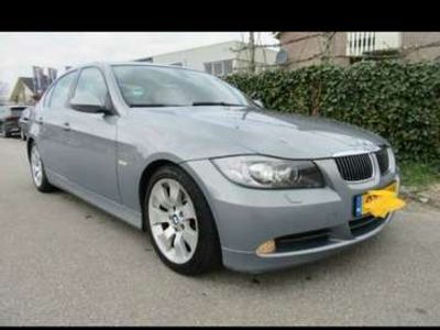 tweedehands BMW 325 325 sedan i blauw