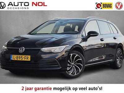 Zwart Occasion 2021 VW Golf VIII Life Stationwagen | € 17.450 (Iets duurder)