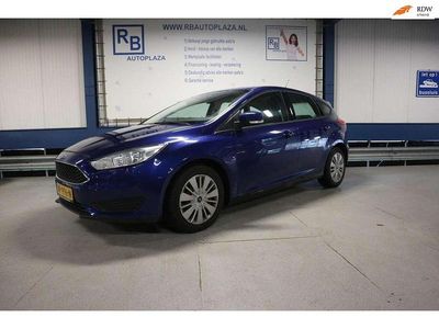 Blauw Occasion 2017 Ford Focus Hatchback | € 7.750 (Iets duurder)