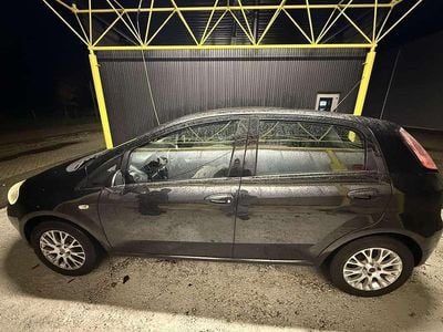 Zwart Gebruikt 2010 Fiat Punto Dynamic MPV | € 1.400 (Eerlijke prijs)