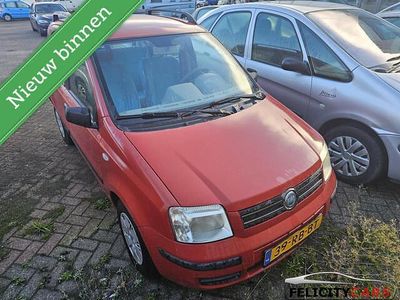 Rood Occasion 2005 Fiat Panda Dynamic Hatchback | € 1.550 (Eerlijke prijs)