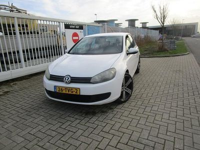 Wit Gebruikt 2012 VW Golf VII Trendline Hatchback | € 3.750 (Eerlijke prijs)