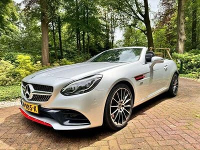 Zilver Gebruikt 2017 Mercedes SLC180 Cabriolet | € 34.000