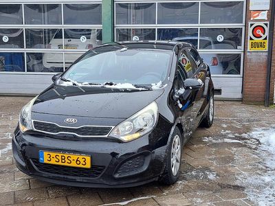 Zwart Occasion 2014 Kia Rio Comfort Hatchback | € 6.999 (Eerlijke prijs)