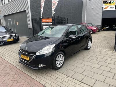 Occasion Peugeot 208 Envy 82 PK (60 kW) 2013 Zwart, metallic lak Hatchback