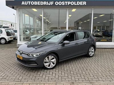 Occasion VW Golf VIII Style 150 PK (110 kW) 2023 Grijs Hatchback