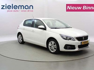 tweedehands Peugeot 308 1.2 PureTech Executive - Navi