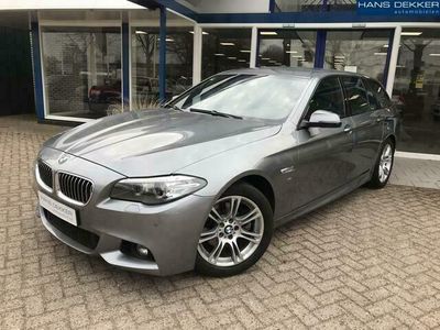 Grijs Gebruikt 2015 BMW 520 Executive Stationwagen | € 22.950