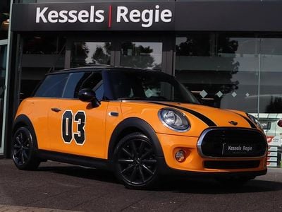Oranje Gebruikt 2015 Mini Cooper Business Hatchback | € 14.950 (Eerlijke prijs)