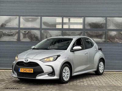 Occasion Toyota Yaris Hybrid Active 116 PK (85 kW) 2023 Grijs (metallic) Hatchback
