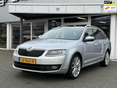 Grijs Gebruikt 2016 Skoda Octavia Business Line Stationwagen | € 8.950 (Goede deal)