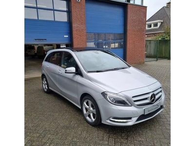 tweedehands Mercedes B180 Automaat Ambition sportpakket panoramadak.