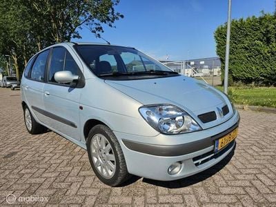 Grijs Gebruikt 2002 Renault Scénic MPV | € 1.399 (Eerlijke prijs)