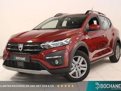 Rood Occasion 2023 Dacia Sandero Comfort Hatchback | € 16.900 (Eerlijke prijs)