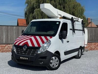 Wit Gebruikt 2017 Renault Master Van | € 32.670