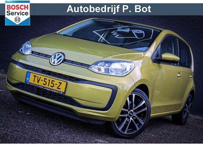 Occasion VW up! move up! 60 PK (44 kW) 2018 Geel Hatchback