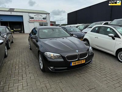Grijs Occasion 2011 BMW 528 Executive Sedan | € 10.699 (Goede deal)