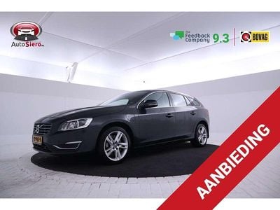 Grijs Gebruikt 2016 Volvo V60 R-Design Stationwagen | € 16.999