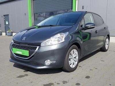 tweedehands Peugeot 208 1.0 PureTech Access in zeer goede staat en voorzien van mooie opties Airco Cruise Weinig Km en keurig onderhouden Enz!