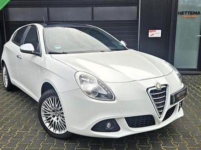 Wit Gebruikt 2011 Alfa Romeo Giulietta Hatchback | € 6.950 (Eerlijke prijs)