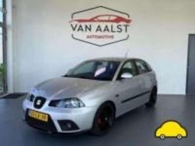 Grijs Gebruikt 2003 Seat Ibiza Hatchback | € 3.000 (Duur)
