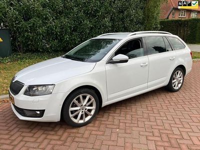 Wit Gebruikt 2014 Skoda Octavia Business Line Stationwagen | € 5.500 (Goede deal)