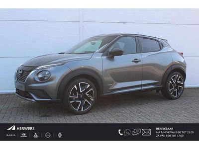 Twotone gunmetal grey metallic/dak carbon black (donker grijs) Occasion 2024 Nissan Juke SUV | € 33.689