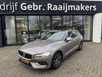 Grijs (metallic) Gebruikt 2021 Volvo V60 Inscription Stationwagen | € 26.900 (Goede deal)