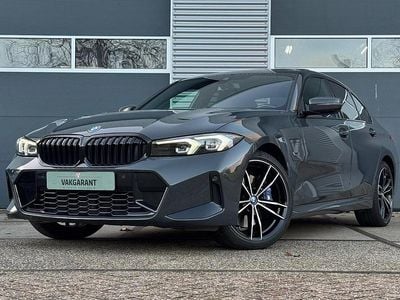Grijs Occasion 2022 BMW 330e Executive Sedan | € 42.950