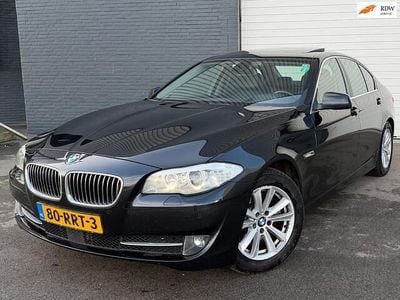 Zwart (metallic) Occasion 2010 BMW 528 Executive Sedan | € 9.750 (Eerlijke prijs)