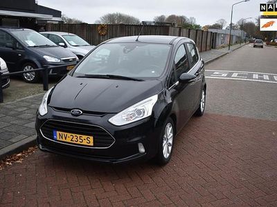 Zwart (metallic) Occasion 2017 Ford B-MAX Titanium MPV | € 9.950 (Eerlijke prijs)