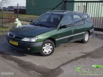 Groen Occasion 1997 Peugeot 306 Stationwagen | € 949