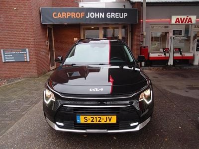 Zwart Gebruikt 2023 Kia Niro SUV | € 26.900 (Goede deal)