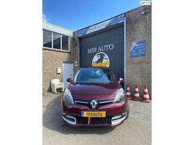 Rood Gebruikt 2013 Renault Scénic III Collection MPV | € 4.499 (Eerlijke prijs)