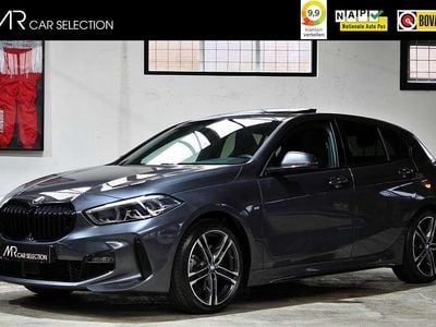 Grijs (metallic) Occasion 2021 BMW 118 Shadowline Hatchback | € 26.950 (Iets duurder)