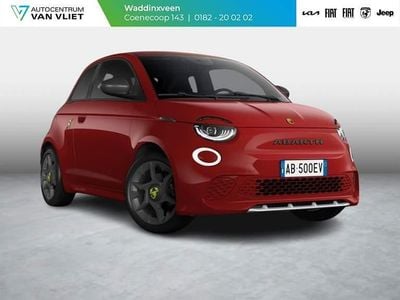 Adrenaline red (rood metallic) Nieuw 2025 Abarth 500e Turismo Hatchback | € 35.710