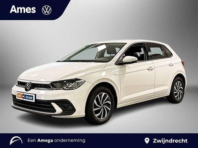 Wit Gebruikt 2024 VW Polo Life Hatchback | € 24.995 (Eerlijke prijs)