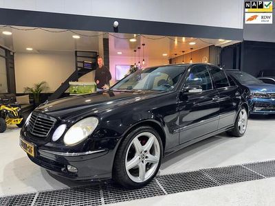 Zwart Gebruikt 2004 Mercedes E320 Avantgarde Sedan | € 4.995 (Iets duurder)