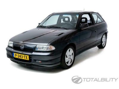 tweedehands Opel Astra 2.0i GSi Unieke, in nieuwstaat verkerende youngtimer! 38.423 KM!