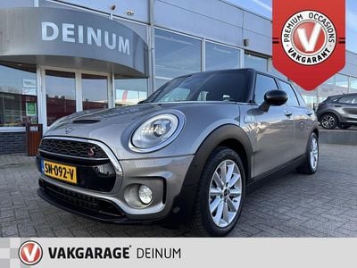Grijs (metallic) Occasion 2018 Mini Cooper Clubman Business Stationwagen | € 16.900 (Goede deal)