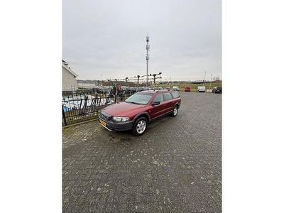 Rood (metallic) Occasion 2001 Volvo V70 Comfort Stationwagen | € 2.499 (Eerlijke prijs)