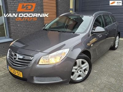 Grijs Occasion 2011 Opel Insignia Edition Stationwagen | € 4.750 (Eerlijke prijs)