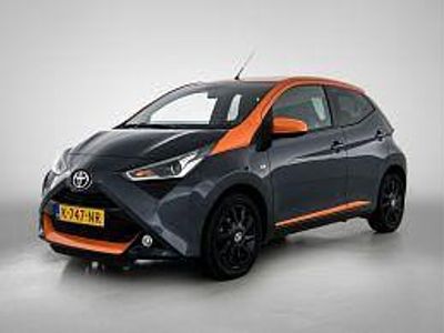 Grijs metallic Occasion 2021 Toyota Aygo Hatchback | € 14.245 (Duur)
