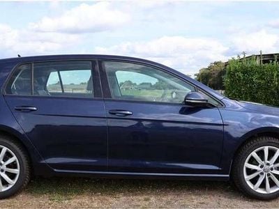 Blauw Gebruikt 2015 VW Golf VII Business Hatchback | € 10.750 (Eerlijke prijs)