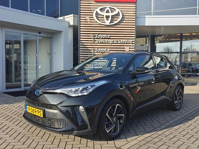 Zwart Occasion 2022 Toyota C-HR SUV | € 22.400 (Eerlijke prijs)